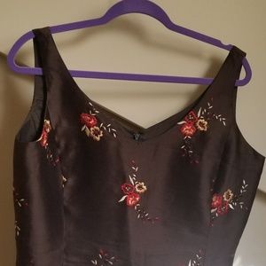 Sleeveless silk embroidered bodice tank shell